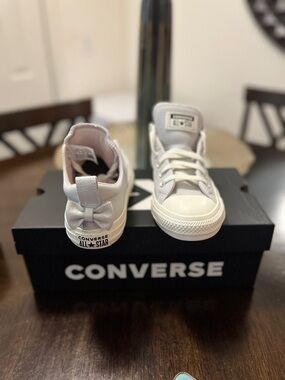 Converse Womens Barely Grey Low Top Sneakers with Heel Bow